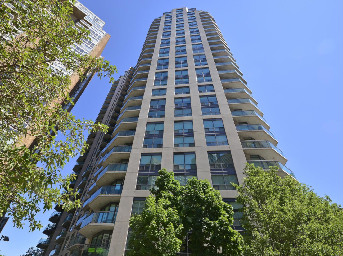 Condo Reviews for The Bellagio , Toronto