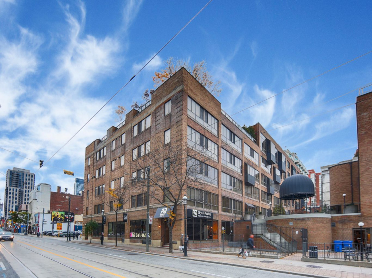 Condo Reviews for The Bentley Condo, Toronto