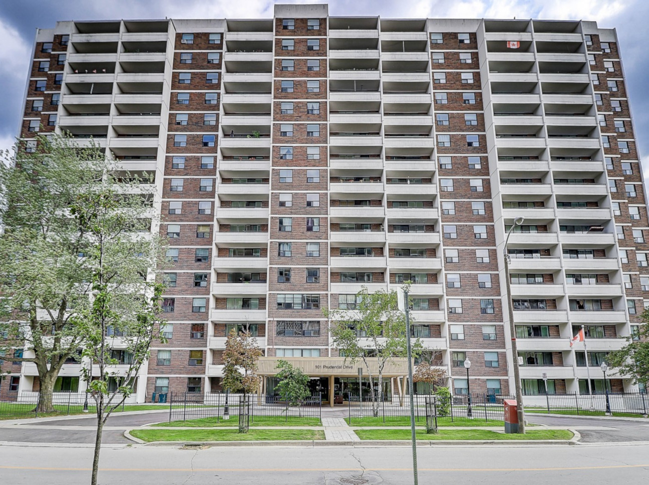 Condo Reviews for The Birches Condo, Toronto