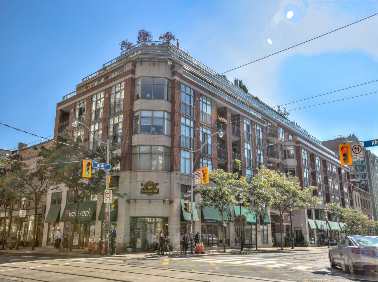 Condo Reviews for The Saint James Condos, Toronto condo building