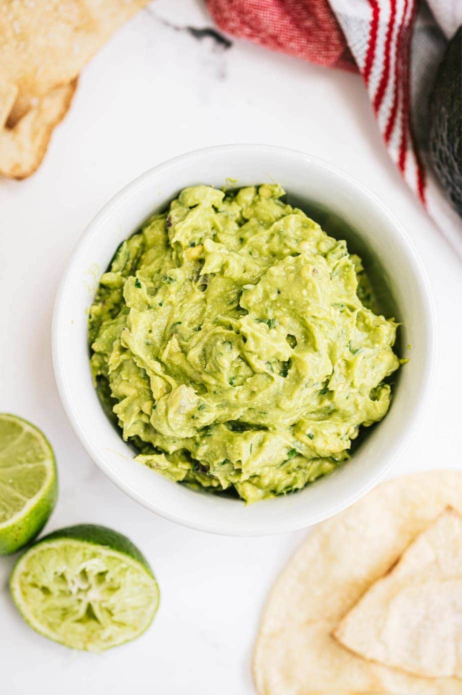 Easy Guacamole Recipe [Chipotle CopyCat] Confessions of a Fit Foodie
