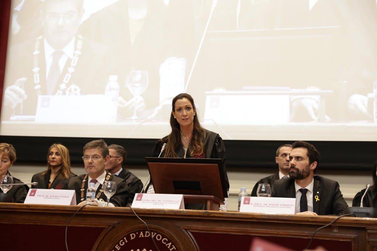 La decana de los abogados de Barcelona alega que respetó la libertad de