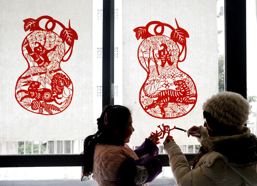 Chinese papercutting Diaries of life cut out by heart