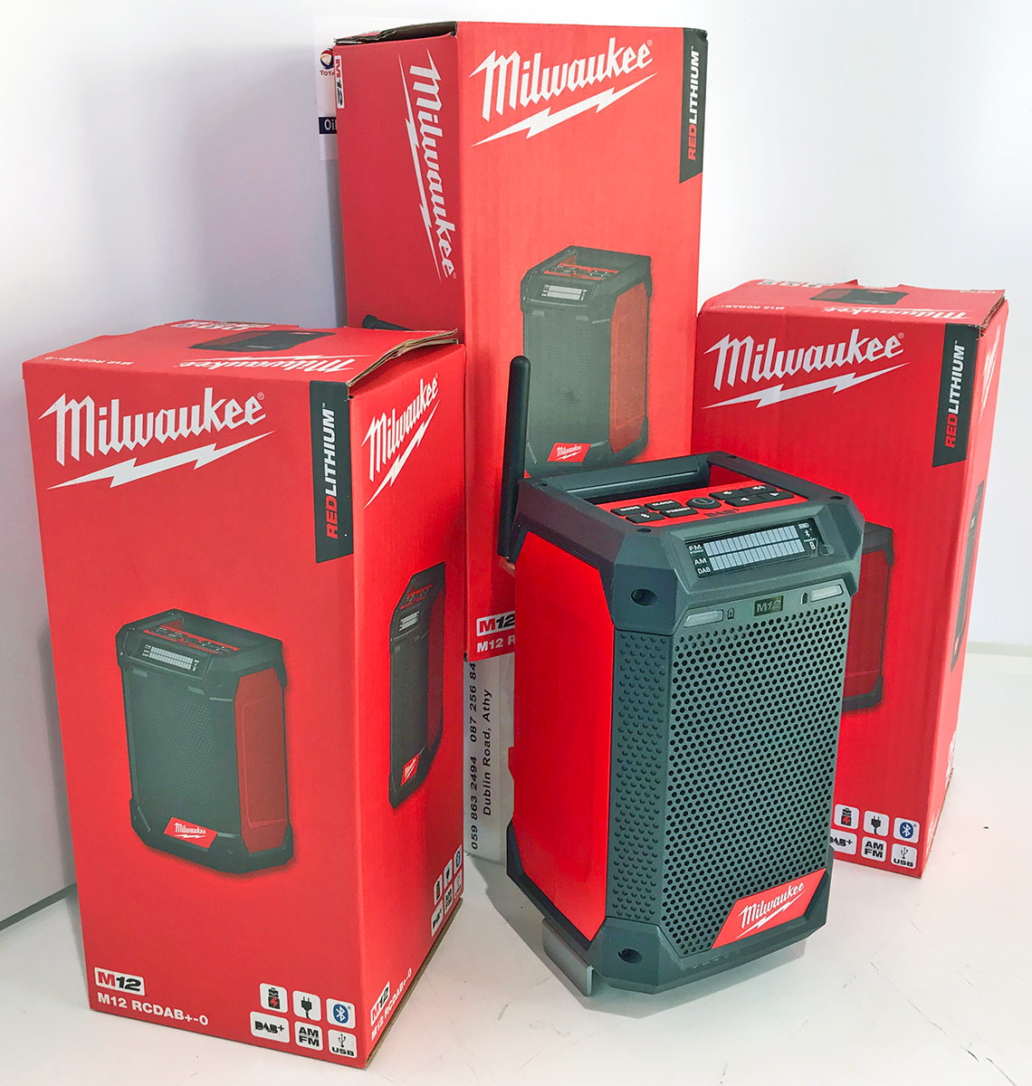 Milwaukee 295120 M12 LithiumIon Cordless Jobsite Radio/Bluetooth