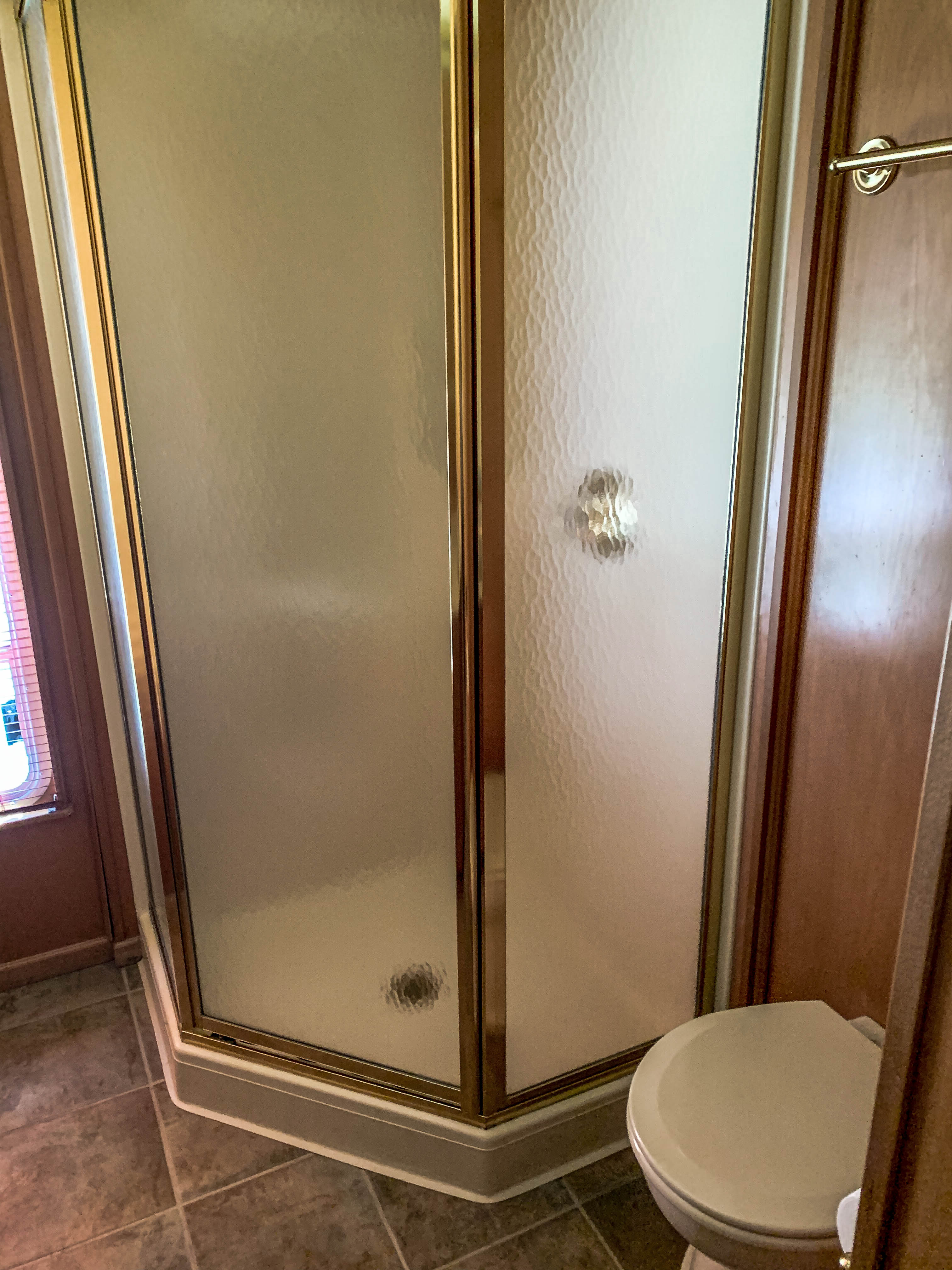 Luxury Liner Conley Bottom Resort