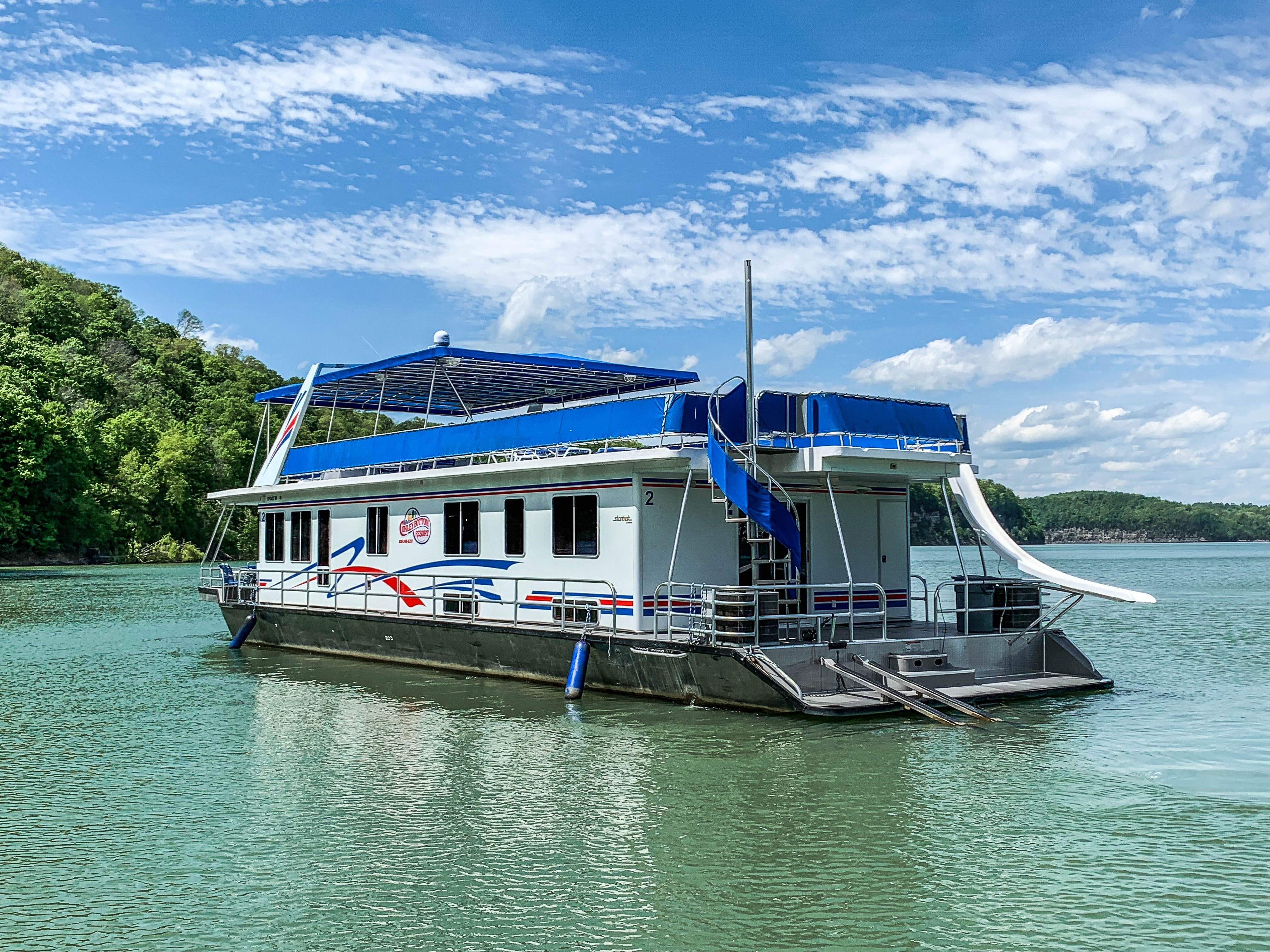 Luxury Liner Conley Bottom Resort