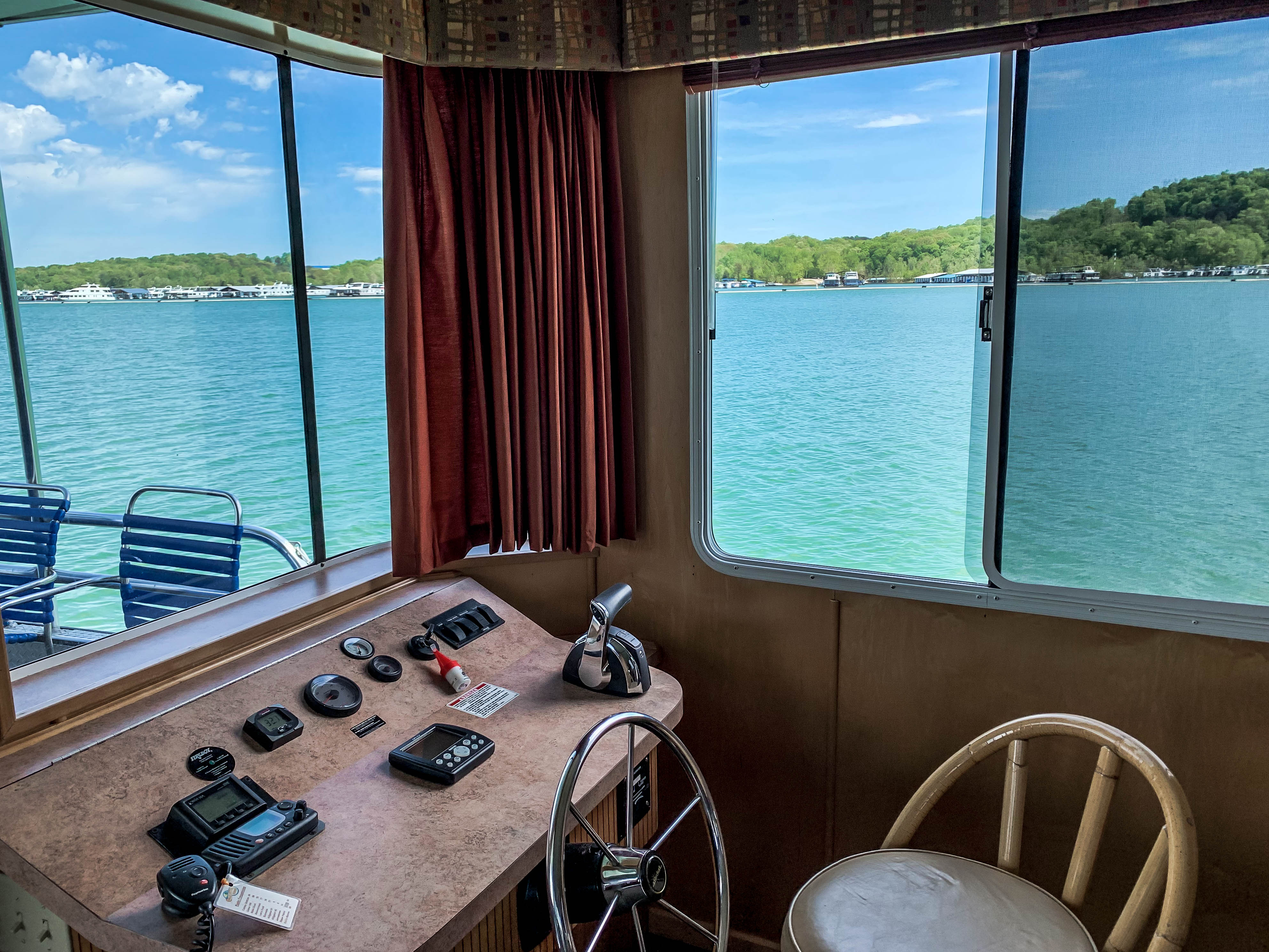 Luxury Liner Conley Bottom Resort