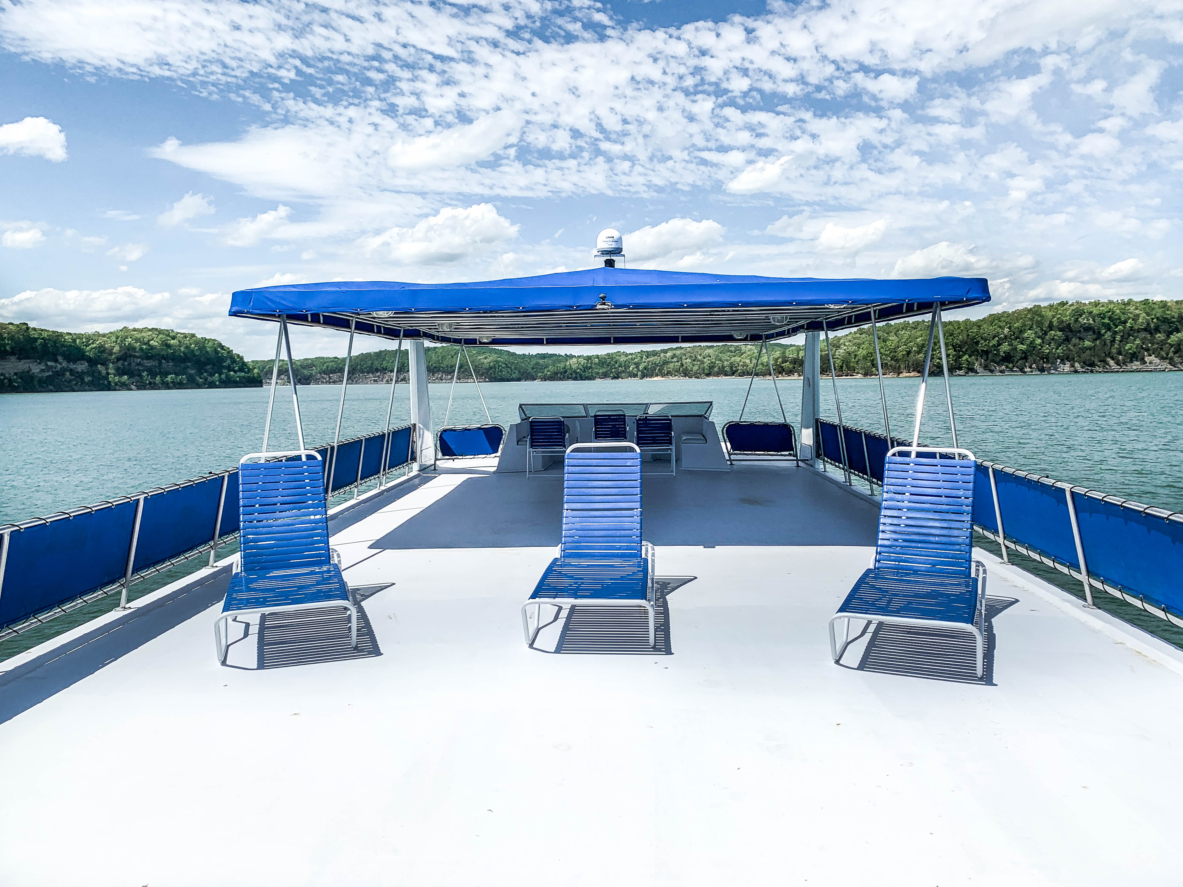 Luxury Liner Conley Bottom Resort