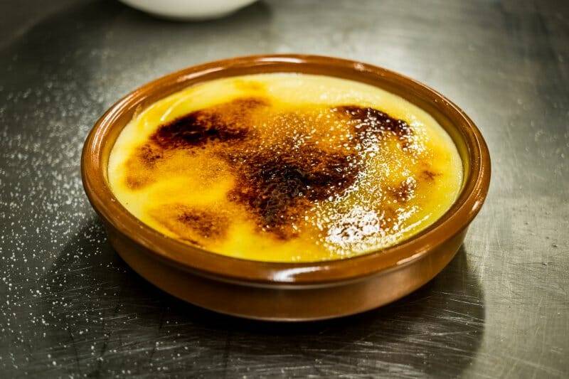 Crema catalana la receta original y los lugares en Barcelona donde