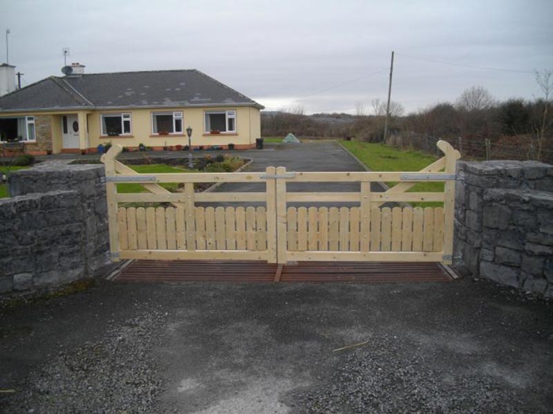 Traditional Wood Farm Gates Connaught Timber