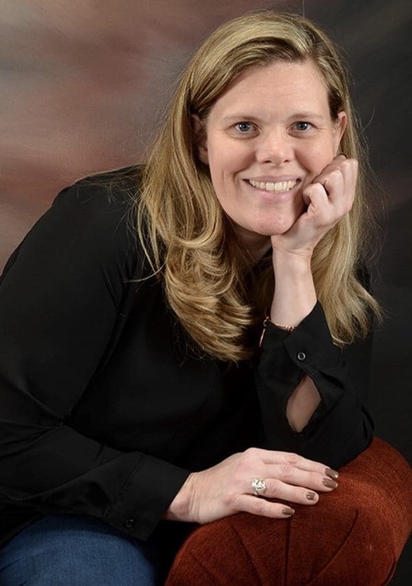 Connecting Paradigms / Episode 47 Talking Trauma & Resiliency with Dr