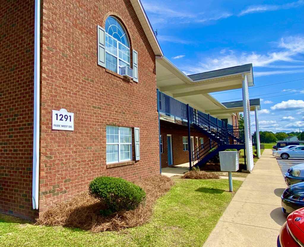 1285 Park West Drive, Greenville, NC 27834 (1/2 off the first month’s