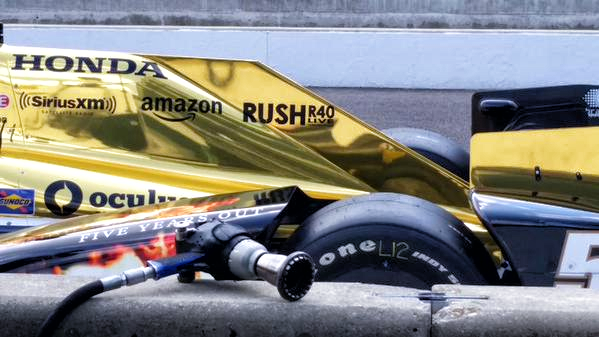 Pit wall car picture Connexions Global Marketing