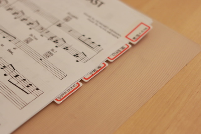 インデックスラベルを綺麗に貼るコツ＆方法[貼り付けガイド無料ダウンロード]