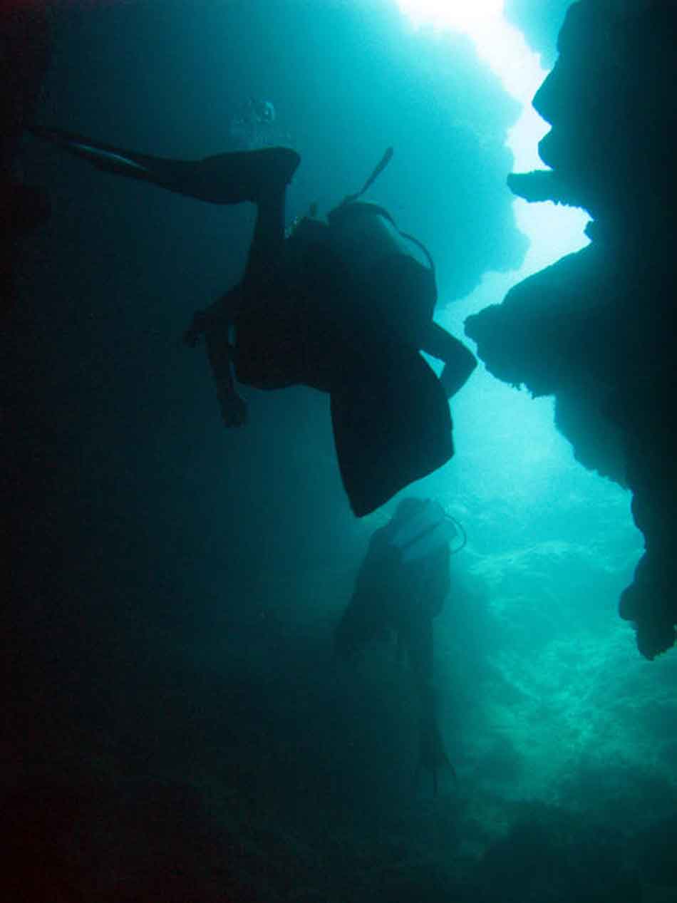 How Deep Can Scuba Divers Dive? Conquer The Water