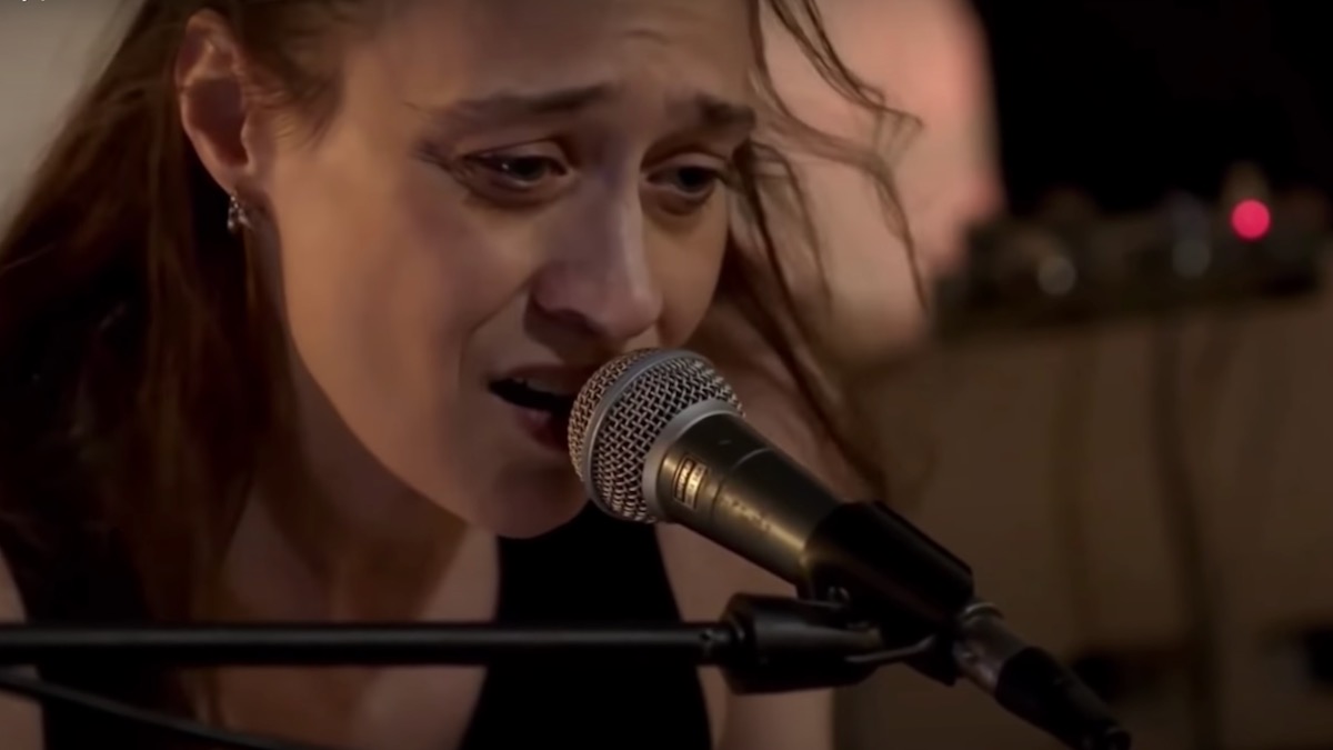 Fiona Apple Performs Music From Fetch the Bolt Cutters Live for the