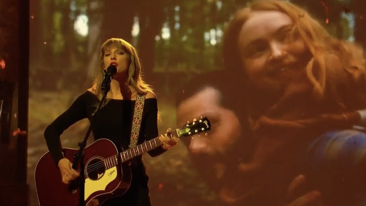 Taylor Swift Performs 10Minute "All Too Well" on SNL Watch