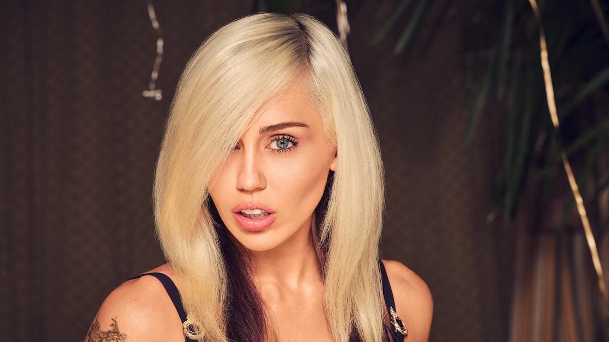 Flowers Miley Cyrus CorryHaniya