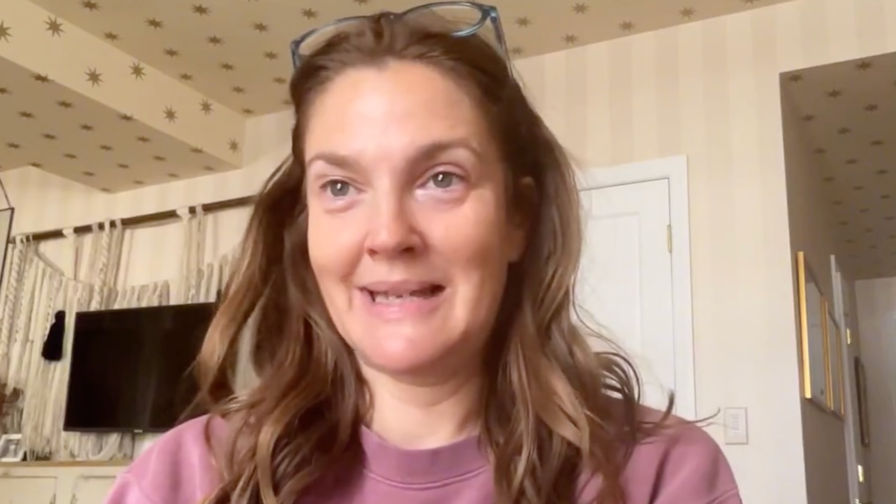 Nude Images Of Drew Barrymore: A Closer Look At The Controversy And Facts