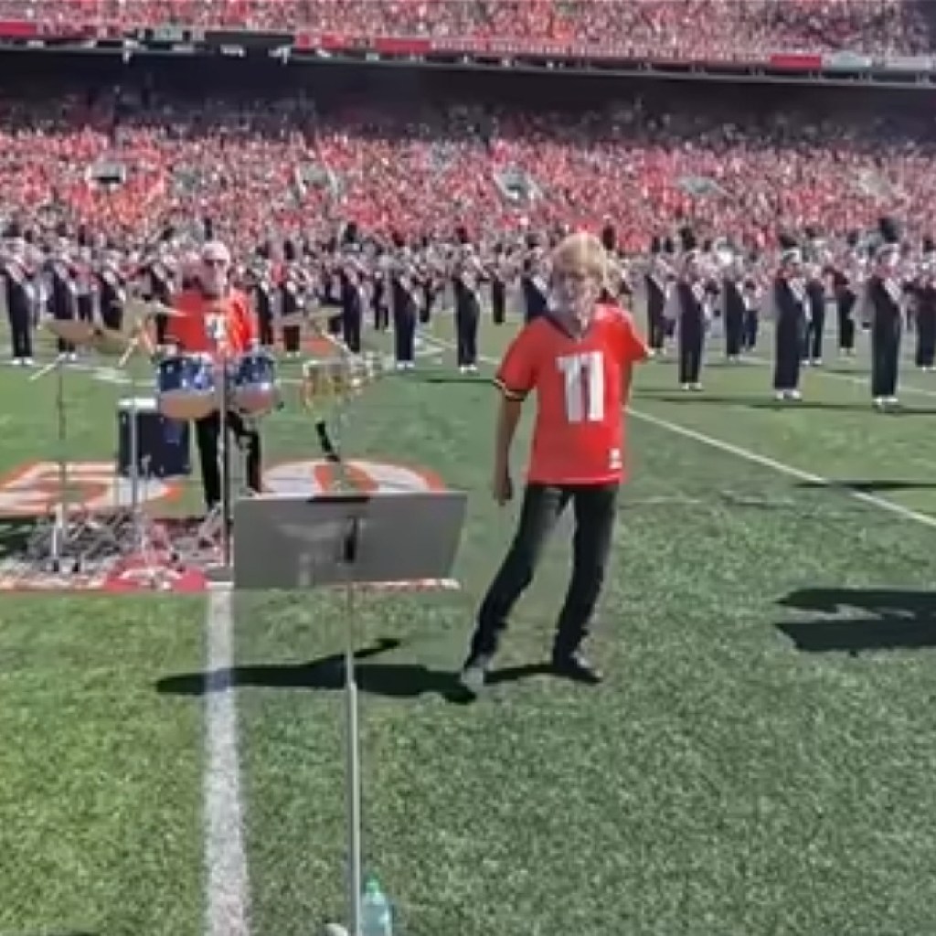 Traditional REO Speedwagon Members Reunite for First Time Since 1988 at Illinois Halftime Present