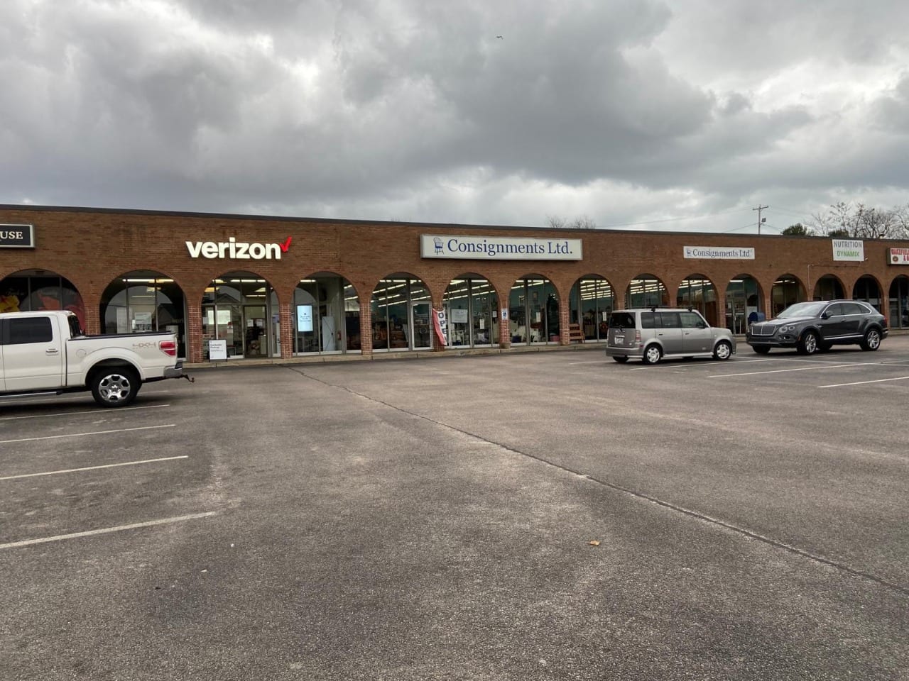 Huge home Consignment shop in Rhode Island Consignments Ltd