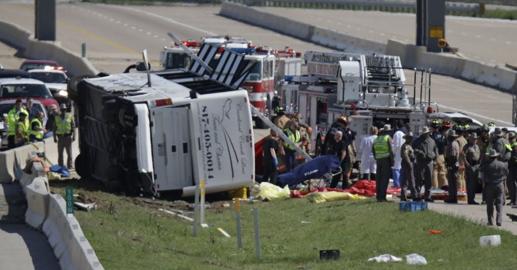 Bus carrying prisoners involved in a West Texas fatal crash