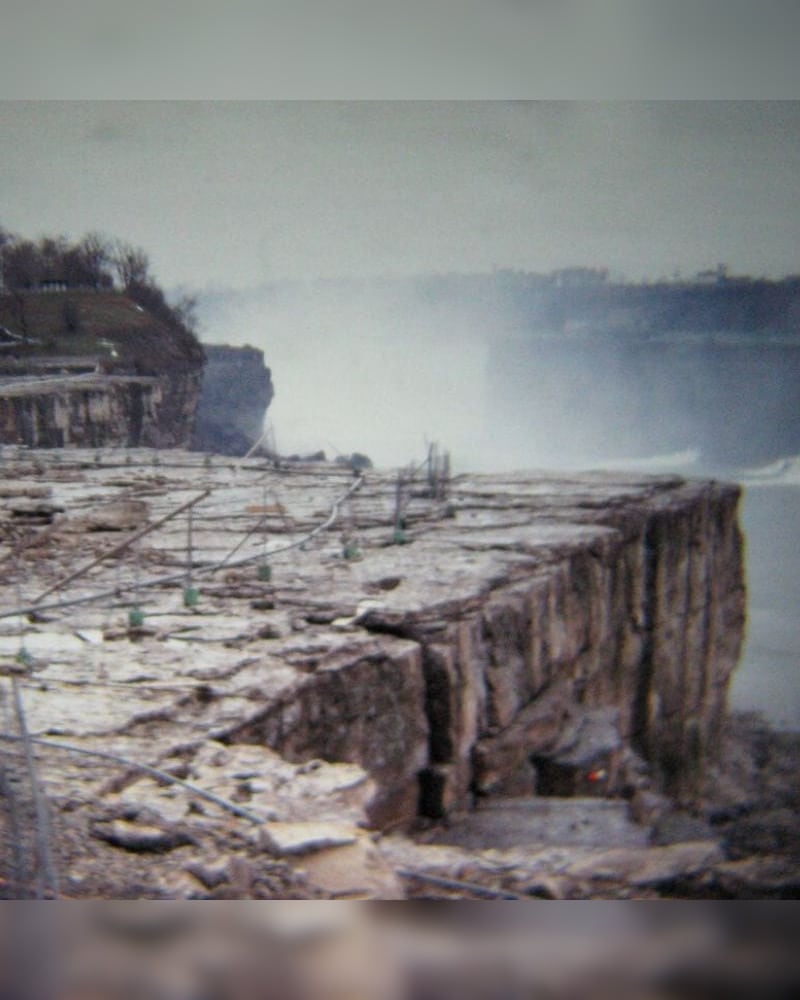 Unbelievable Images of Niagara Falls After Being Drained in 1969 Page 10