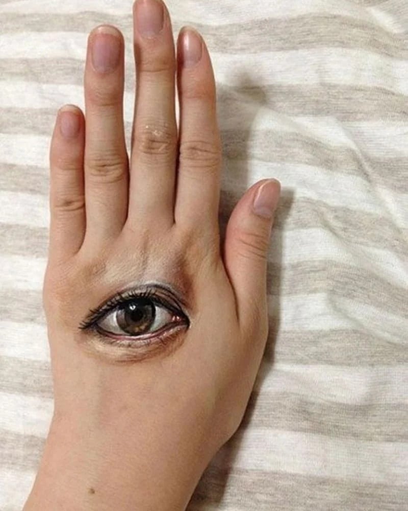 50+ of the Best 3D Body Paint Illusions You’ve Ever Seen Page 32