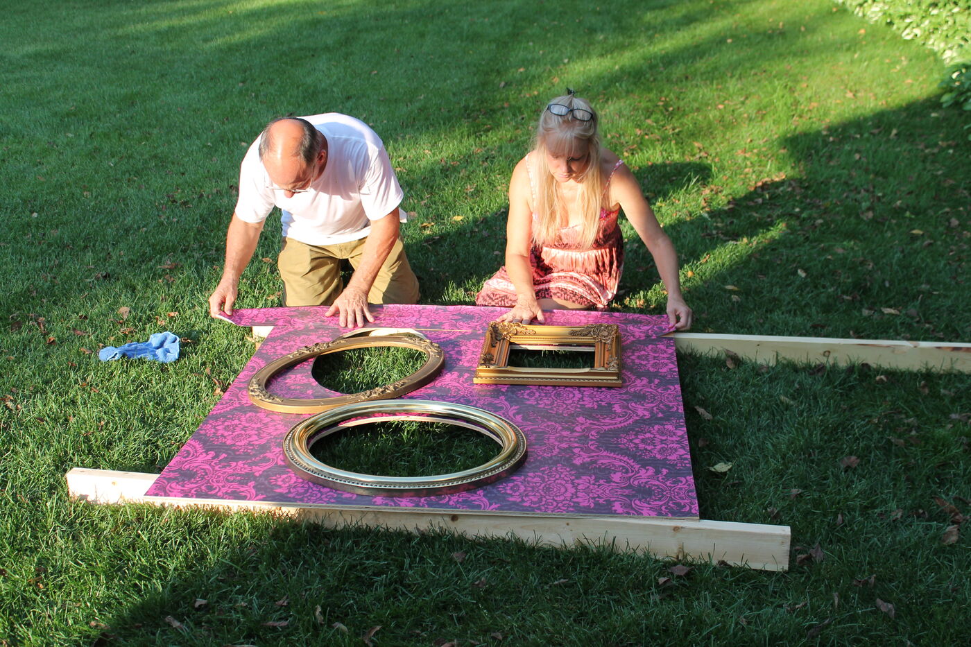 DIY Photo Booth Picture Wall for 10 construction2style