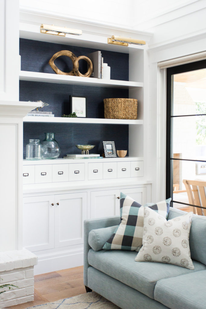 5 Ways to Add Interest and Texture to Shelves construction2style