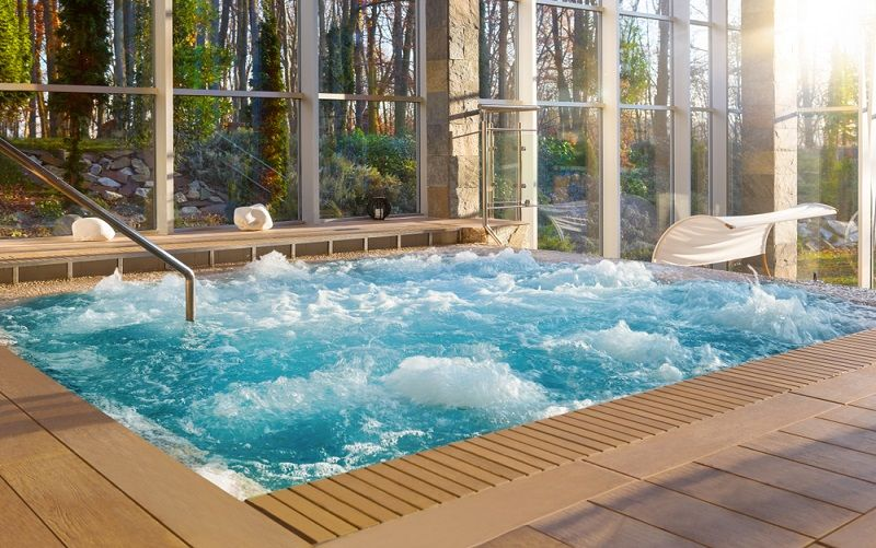 Top Benefits of a Salt Water Hot Tub Construction How