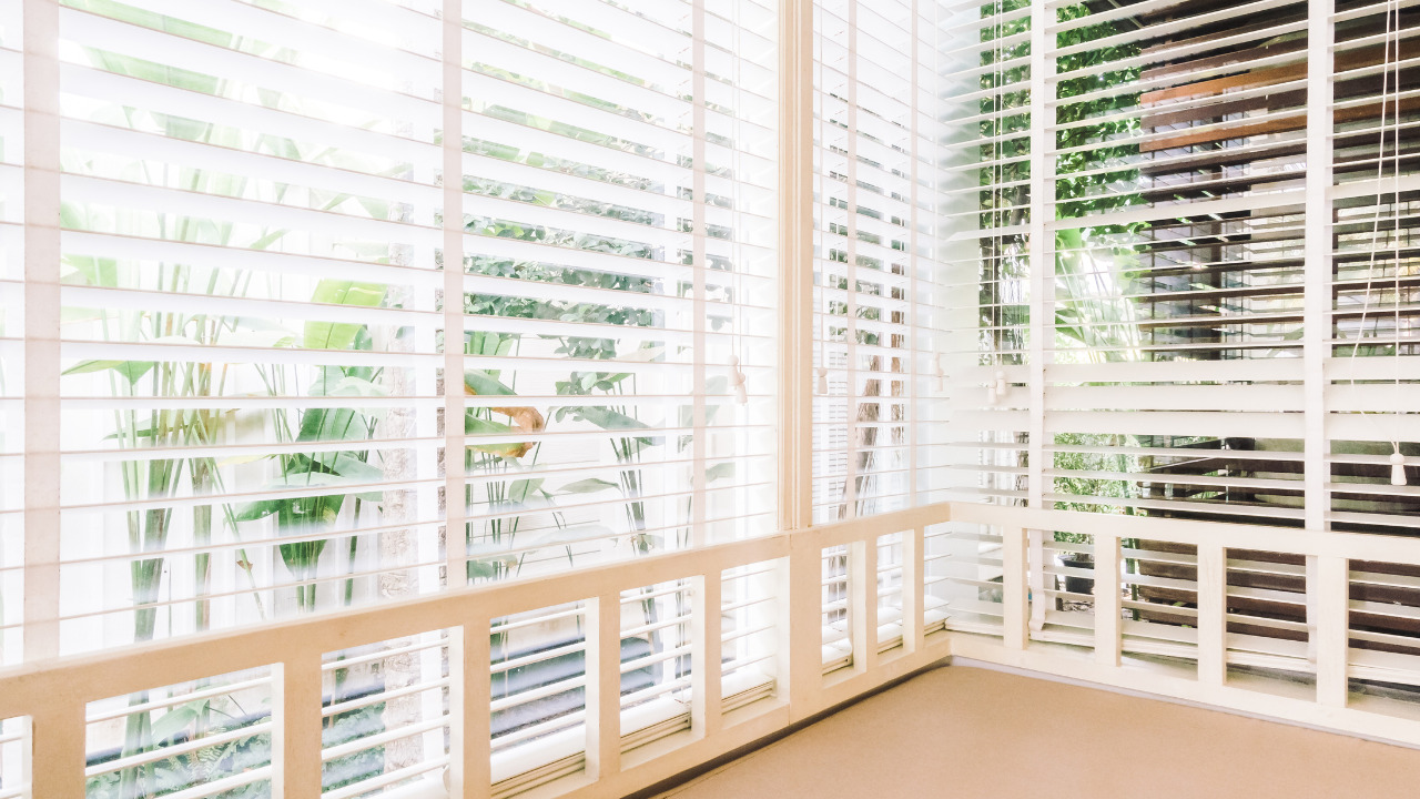 How To Choose The Right Material For Your Outdoor Blinds Construction How