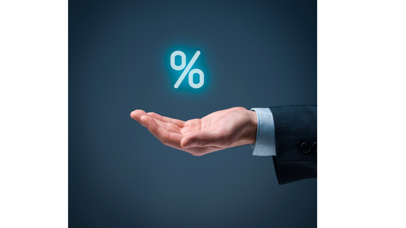 How Much Does a Realtor Earn? Construction How