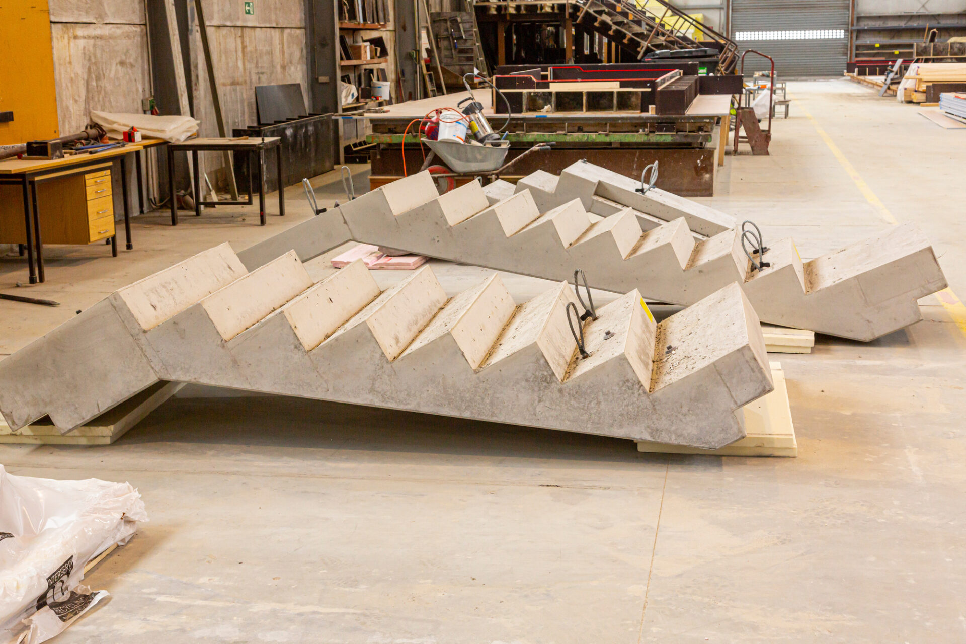 6 Advantages Of Precast Concrete Stairs In A Commercial Setting