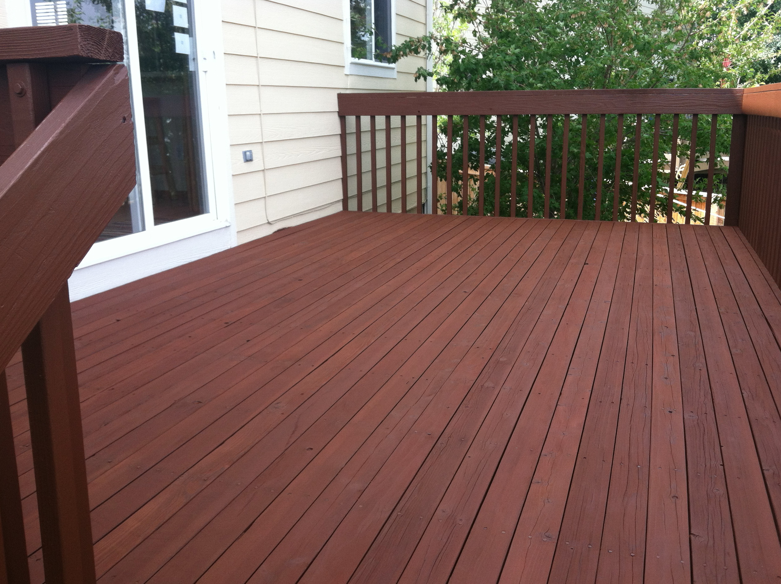 semi solid deck stain