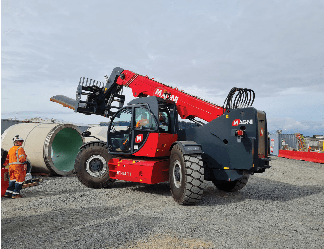 The magnificent Magni has arrived… First 24 tonne Magni for New Zealand