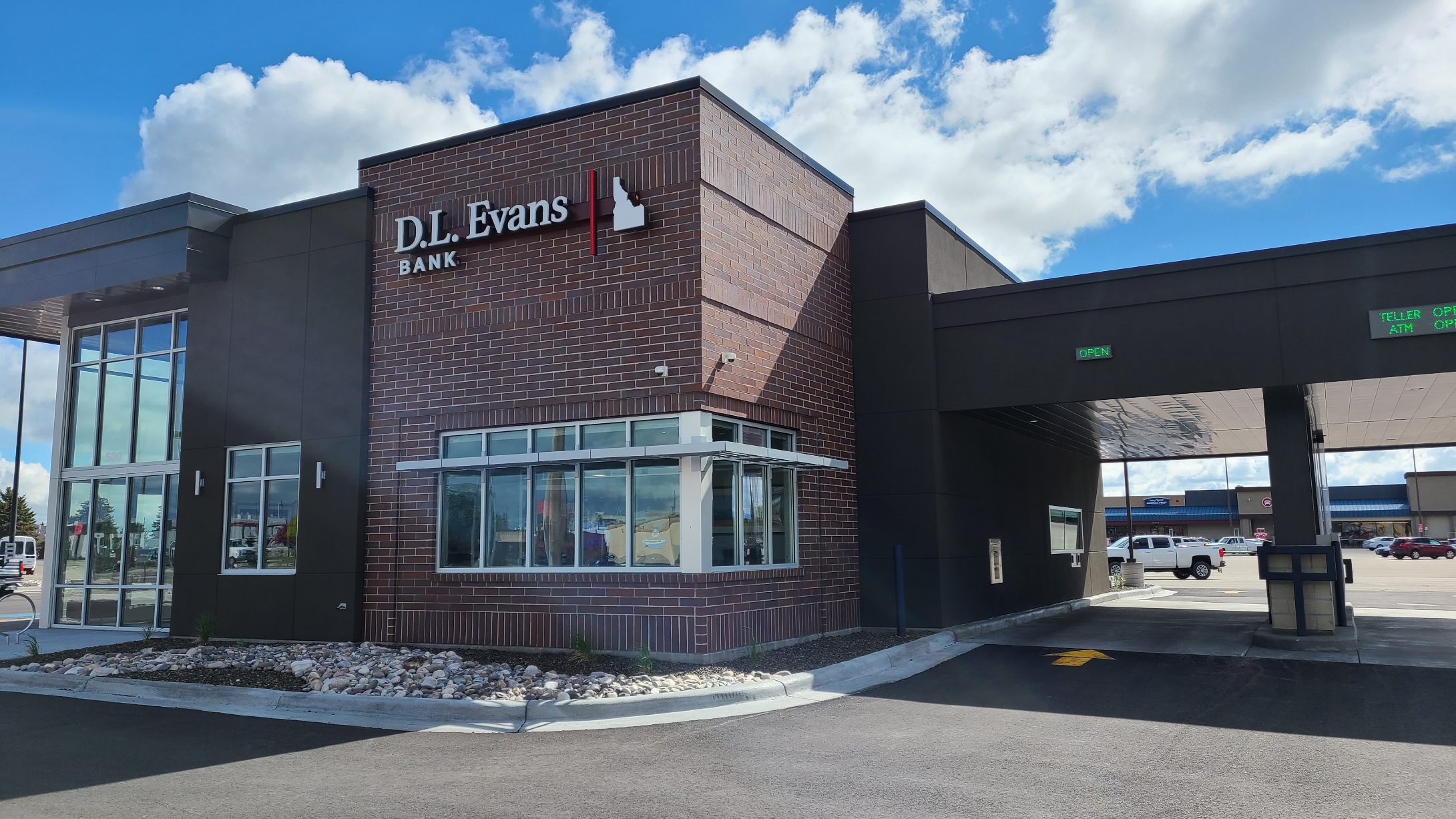 D.L. Evans Bank Rexburg Branch Idaho Falls General Contractor