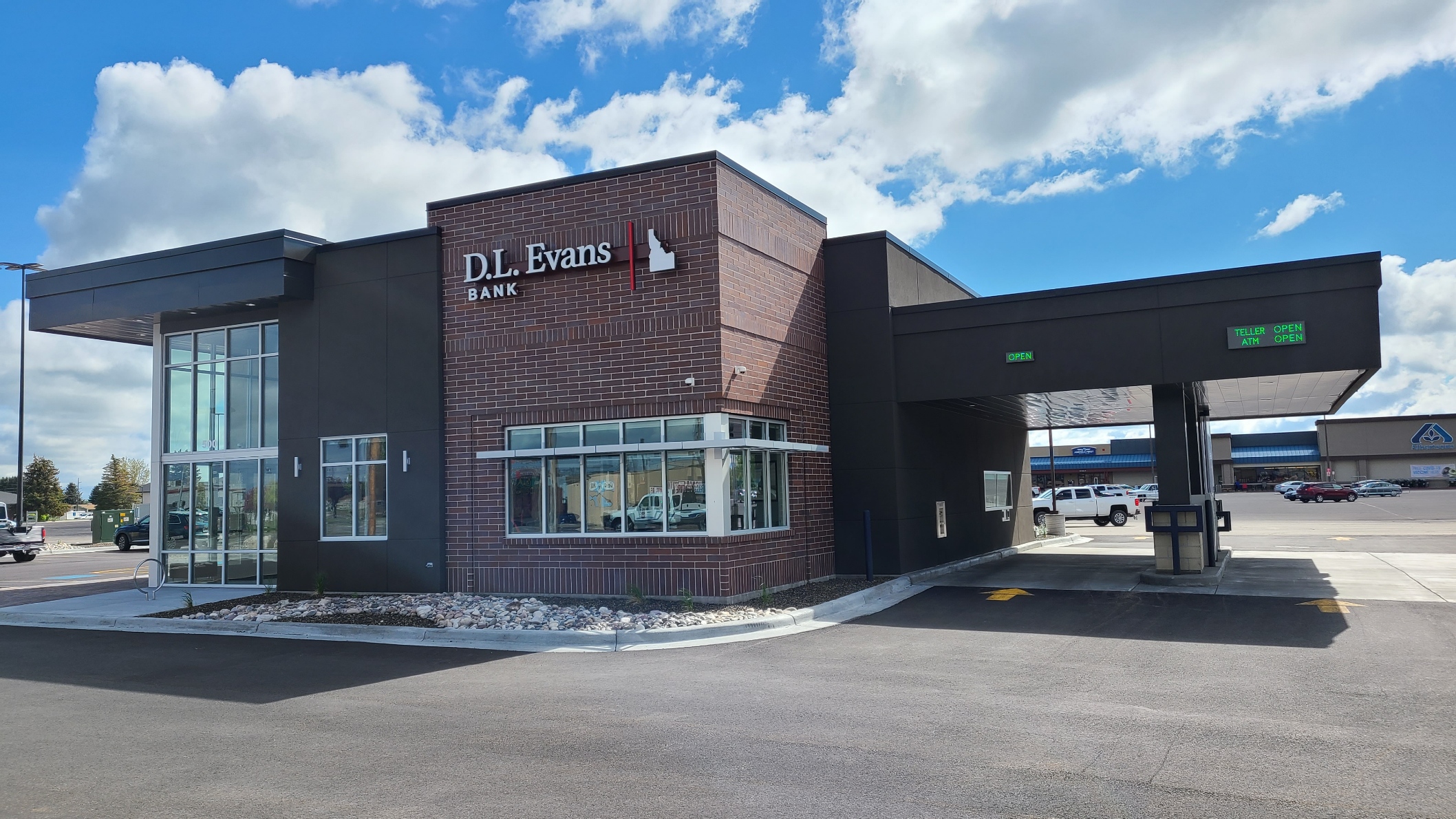 D.L. Evans Bank Rexburg Branch Idaho Falls General Contractor
