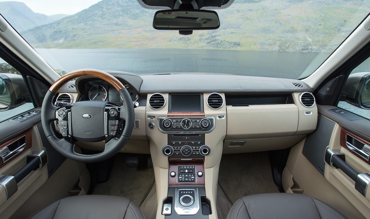 2015 Land Rover LR4 25 Years of Discovery Consumer Press