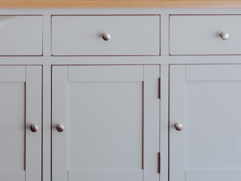 How To Tighten A Loose Kitchen or Drawer Handle (And Keep It