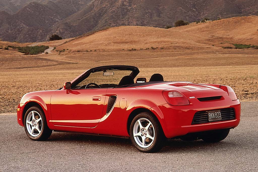200005 Toyota MR2 Spyder Consumer Guide Auto