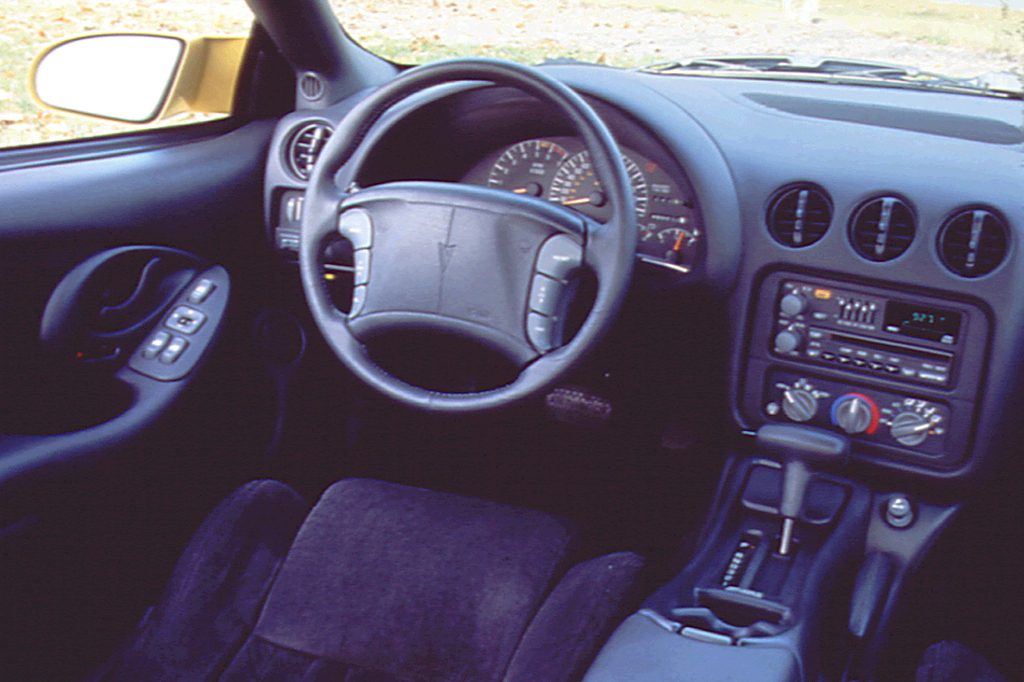 199302 Pontiac Firebird Consumer Guide Auto
