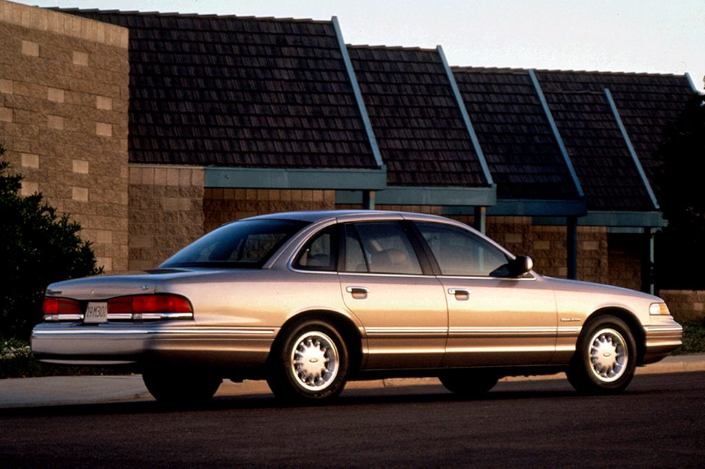 1992-07 Ford Crown Victoria | Consumer Guide Auto