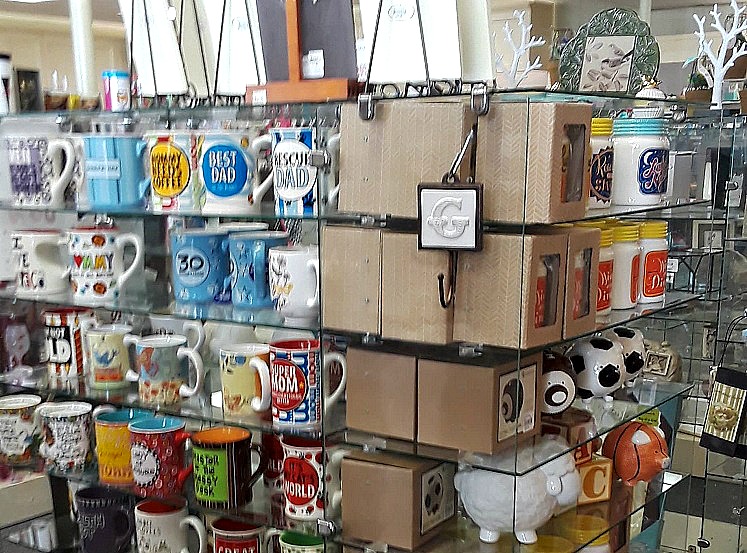 J's Hallmark in Midwest City, OK Closing Now 80 Off