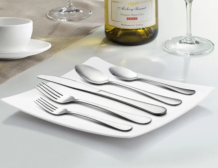 Stainless Steel Flatware Set Service for 4 Only 17.88 on Amazon!