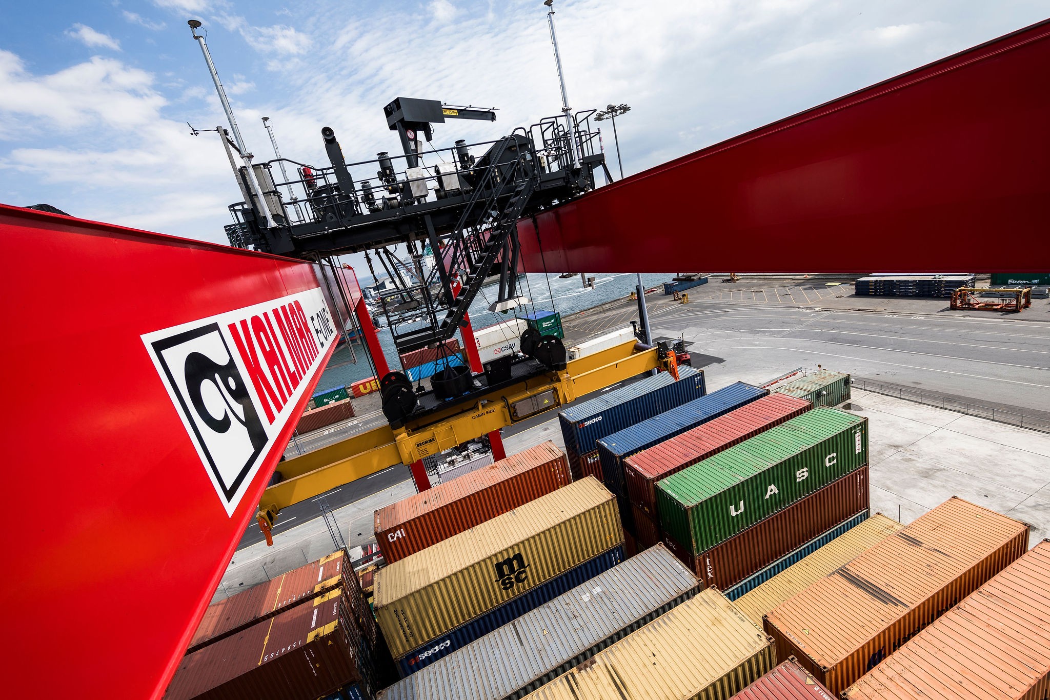 Kalmar to enhance POLB's TTI Container News