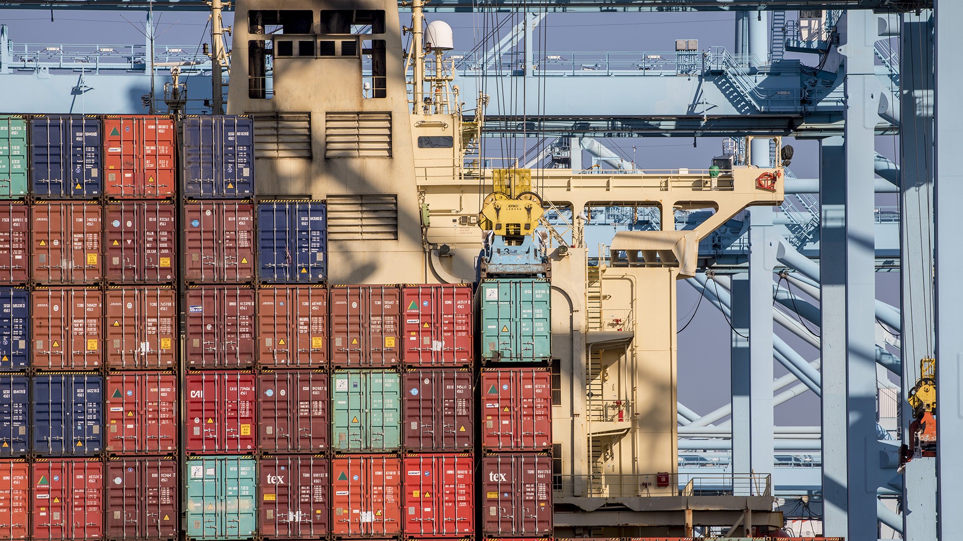 Port of Los Angeles unveils plans for empty container fees Container News