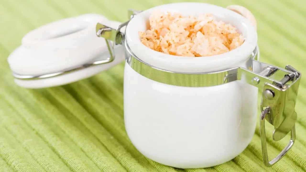 What Is The Best Material To Store Salt? (What You Need to Know