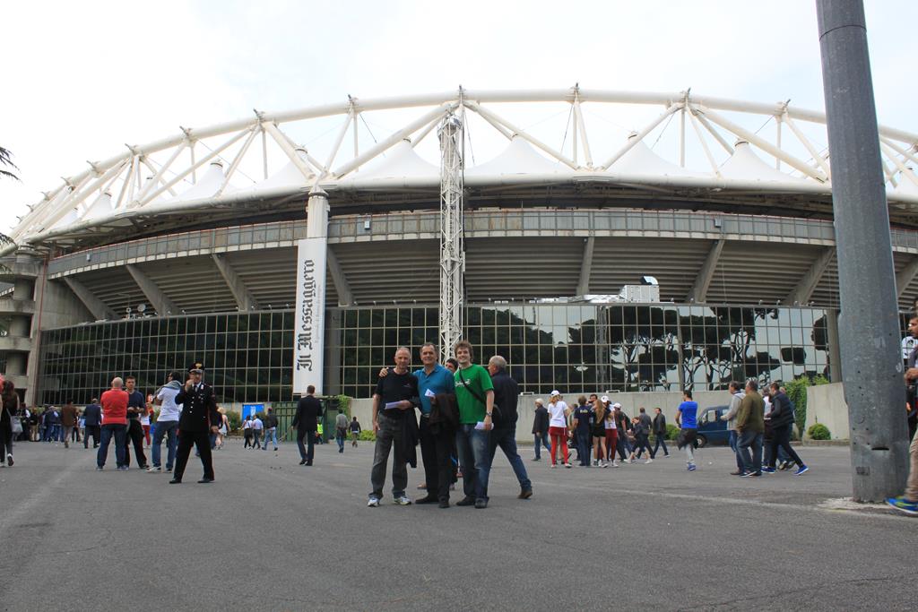 Contando as Horas » Arquivos » Jogo de futebol no Estádio Olímpico de