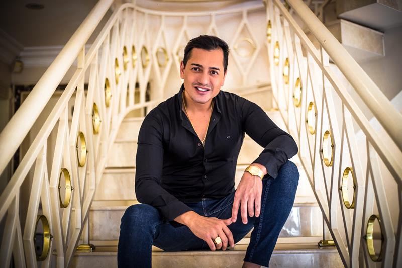 Dentista Roberto Viotto, o famoso Dr. Viotto, é considerado referência